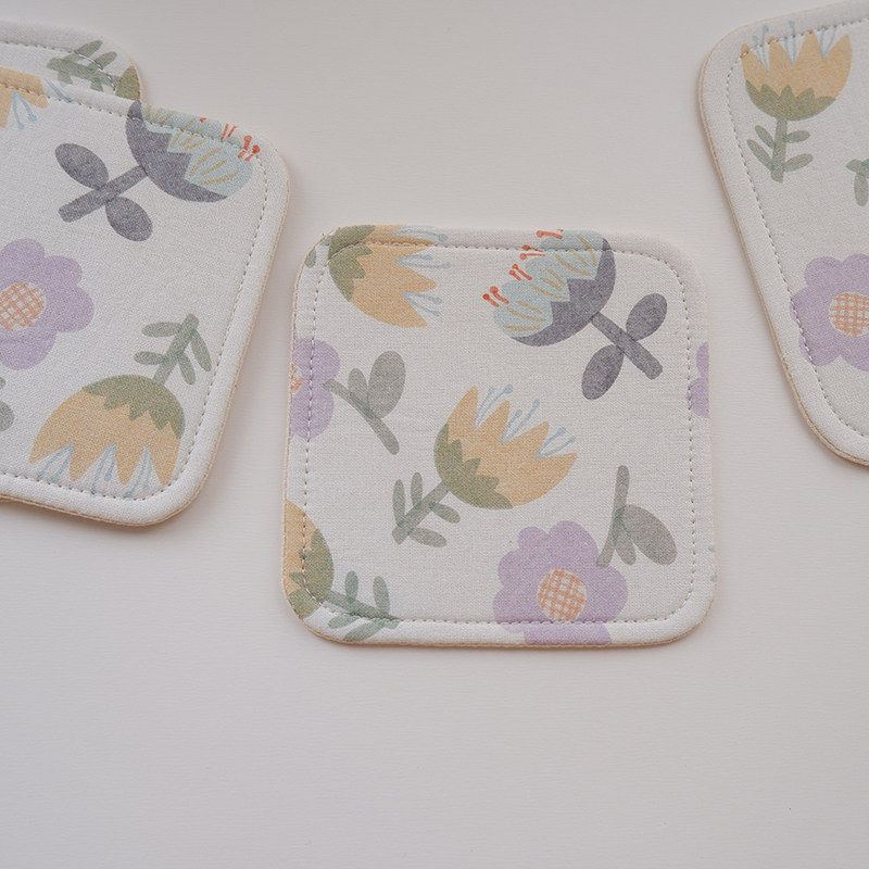 Flowers simple wind pure cotton 10cm rounded square handmade fabric quilted coaster tea mat cute small things