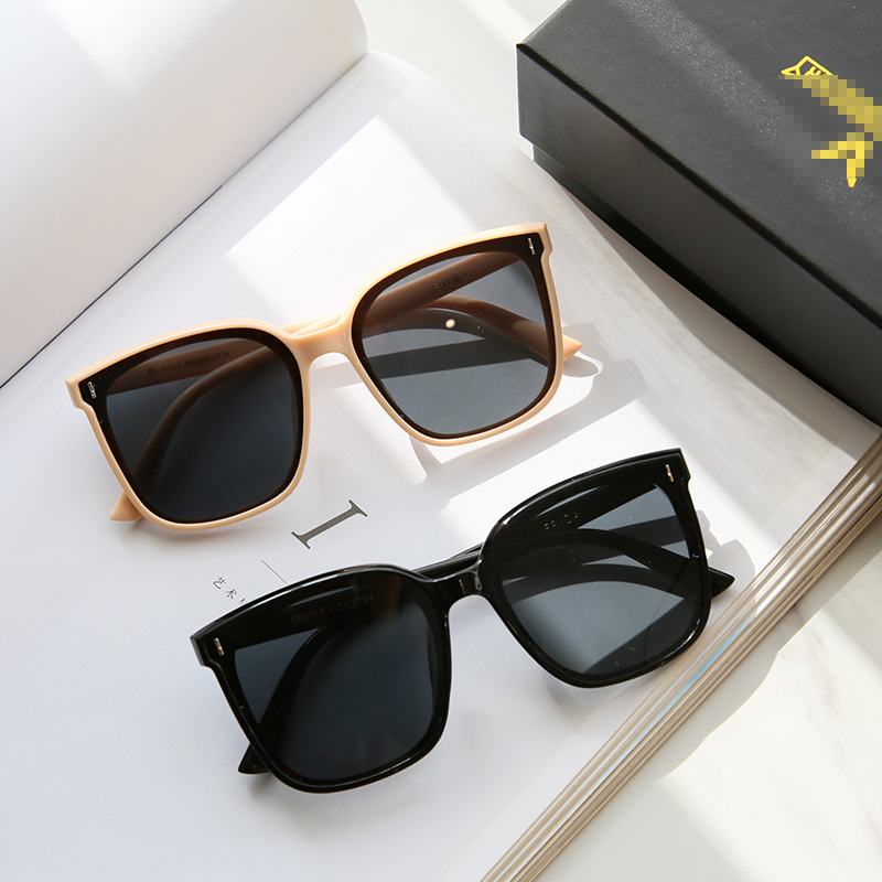 Give the old powder welfare ~ large face to face small anti-UV sunglasses female polarized sunglasses Intide glasses to drive