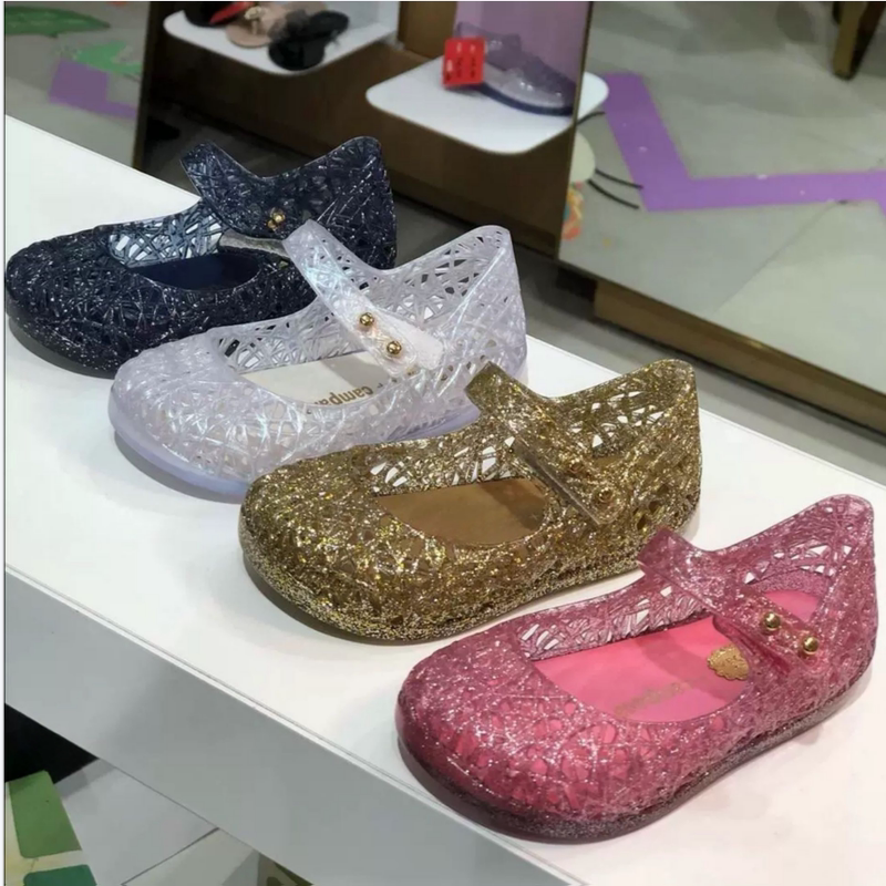 New Style Girls' Parent-Child Adult and Children's Jelly Shoes, Children's Shoes with Closed Toe, Hollow Bird's Nest Hole Shoes, Soft-Soled Single Shoes, Sandals New Style Girls' Parent-Child Adult and Children's Jelly Shoes, Children's Shoes with Closed Toe, Hollow Bird's Nest Hole Shoes, Soft-Soled Single Shoes, Sandals