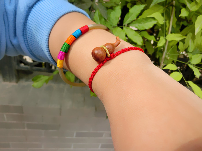 Sự ra đời của kẻ ác độc ác phòng chống tội phạm bảo vệ cơ thể người đàn ông bầu bí đàn ông và phụ nữ bé dây đỏ tay dây đeo vòng chân dây chân - Vòng chân vòng đeo chân nữ bằng vàng