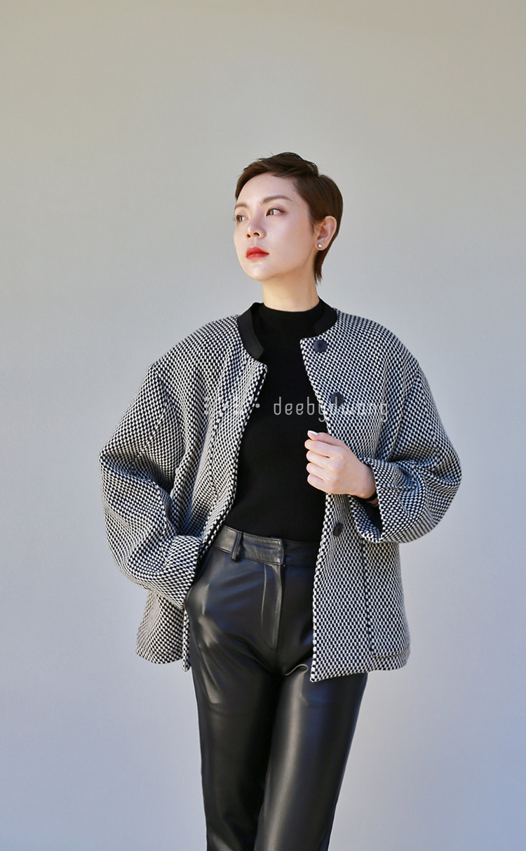 deebydwang black and white plaid wool coat women's 2022 new style loose and thin Dadi same style