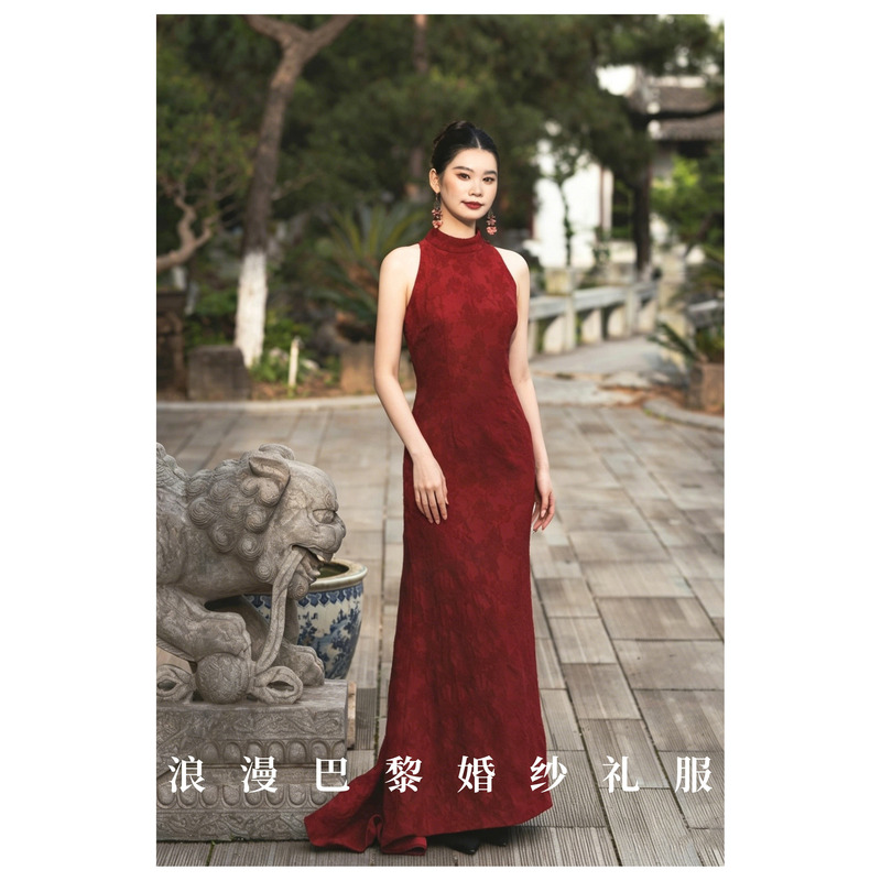 New Chinese-Style Red Cheongsam Fishtail Skirt Two-Piece Set with Stand Collar, High-End Feel, Trailing Train, Suitable for Engagement, Homecoming, and Toast Ceremony for Women