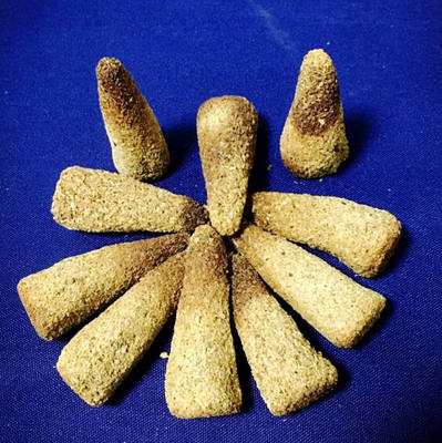 Authentic South American Peruvian holy wood incense, handcrafted incense cone, holy wood pagoda incense, indoor purification smoke incense, relaxing meditation