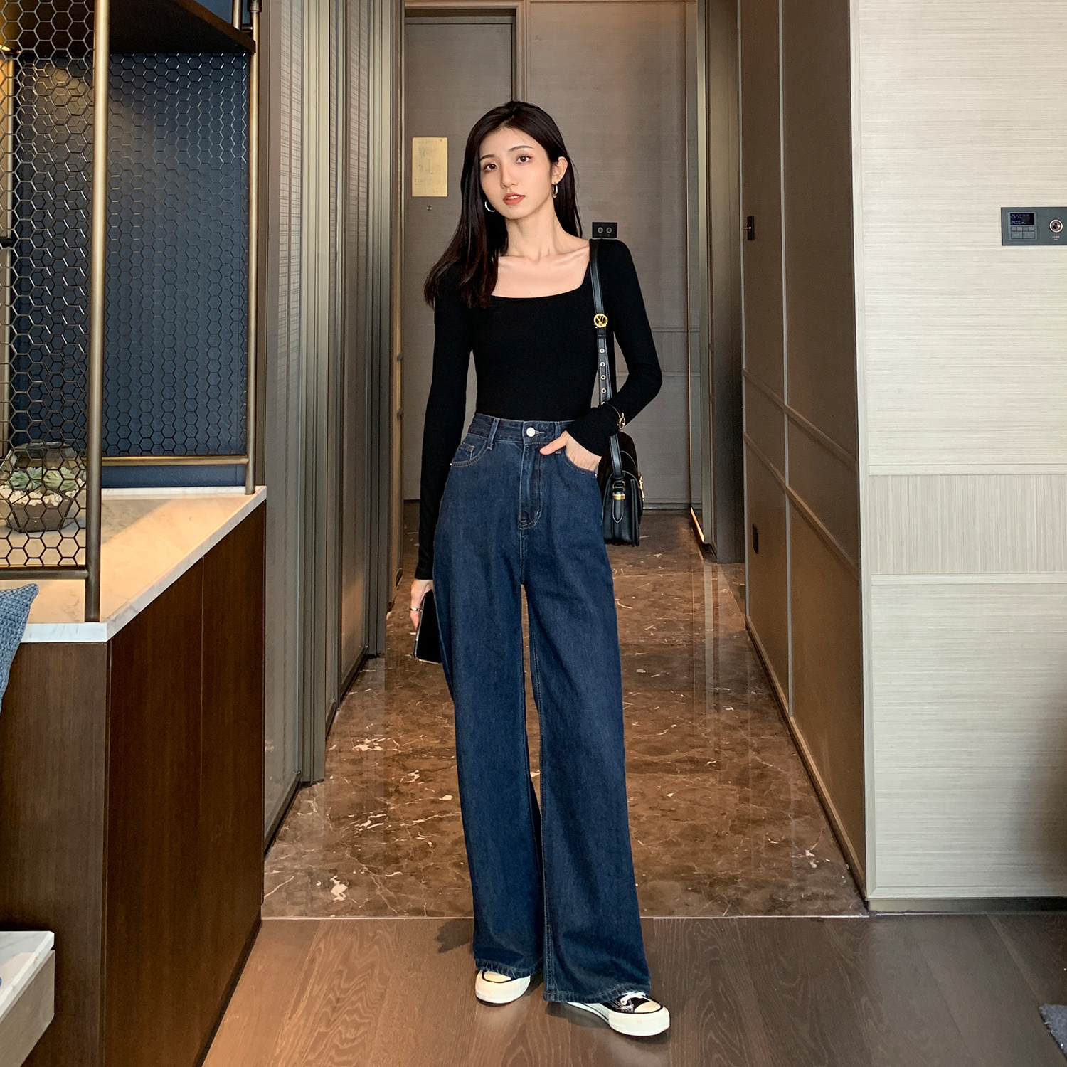 MULVAN long sleeve T-shirt woman sashimi 2022 new 100 hitch skinny undershirt black square knit blouse