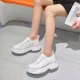 Розовый