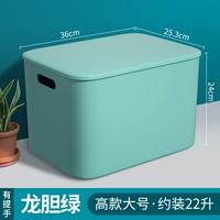 Высокая модель-большая горечавка зеленая.