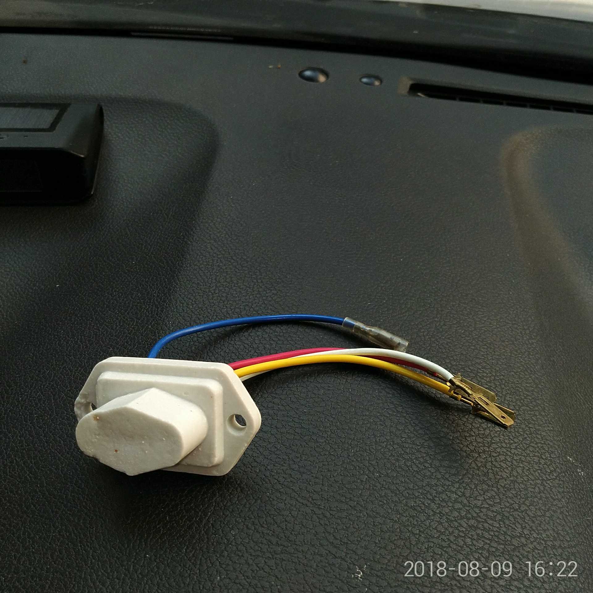 New car air conditioning blower throttling resistance 406 motor three-gear speed 404 evaporator fan 405