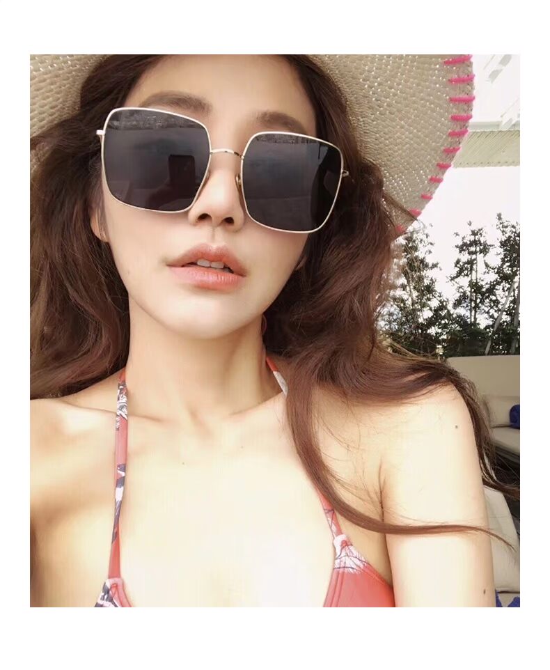 Slim retro mặt tròn vuông Phnom Penh hộp lớn kính râm màu đỏ nữ thủy triều cá tính kim loại hộp lớn thủy triều nam kính mát trong kinh bao ve mat khoi anh sang xanh essilor