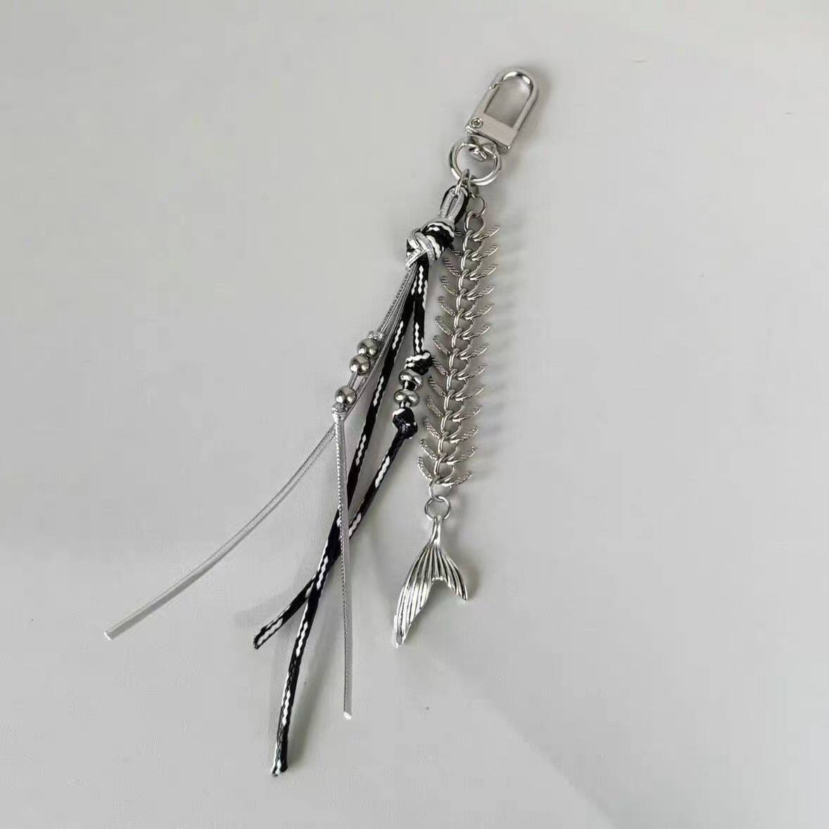 Punk snake bone pendant fish tail silver black woven rope beaded pendant y2k bag mobile phone chain keychain trendy