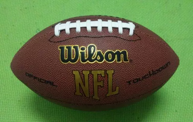 Authentic Wilson Weir thắng cuộc thi đào tạo sinh viên đại học NFL người Mỹ