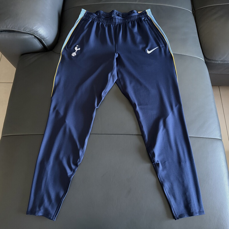 Nike Dri Fit Strike Tottenham 26-27 Season Training Tapered Pants Nike Dri Fit Strike Tottenham 26-27 Season Training Tapered Pants