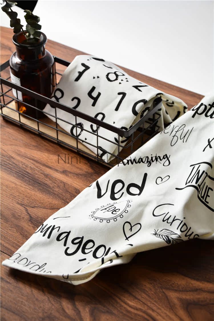 Chữ và số vải placemat dày in khăn ăn in bảng vải vải nướng nền sành ăn khăn trải bàn tròn inox