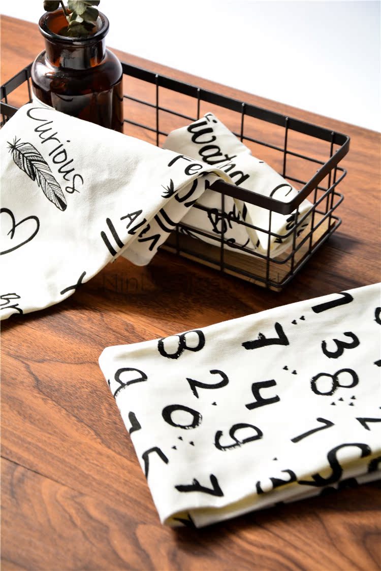 Chữ và số vải placemat dày in khăn ăn in bảng vải vải nướng nền sành ăn khăn trải bàn tròn inox