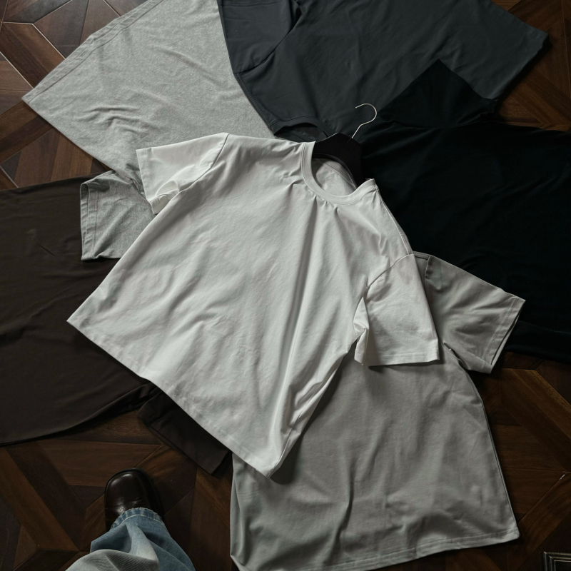 Cleanfti Summer Basic Versatile Workwear Short Wide Boxy Fit Casual Retro Small Neckline Short-Sleeved T-Shirt for Men
