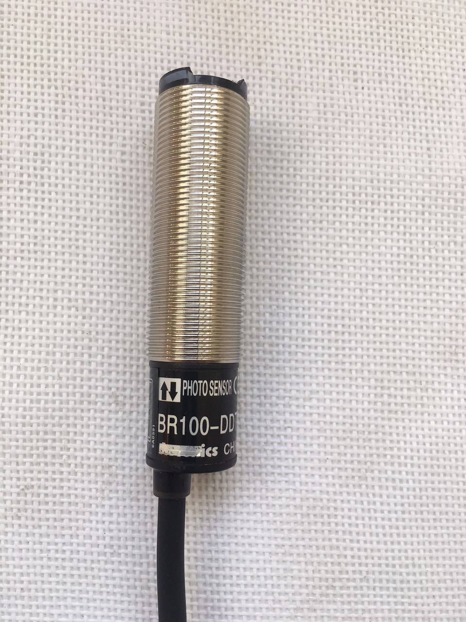 High quality new diffuse reflection sensor photoelectric switch BR100-DDT four-wire NPN