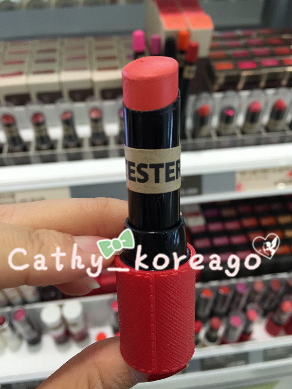 The saem is fresh kiss holic red tube matt mist facial lipstick lipstick lipstick cr01