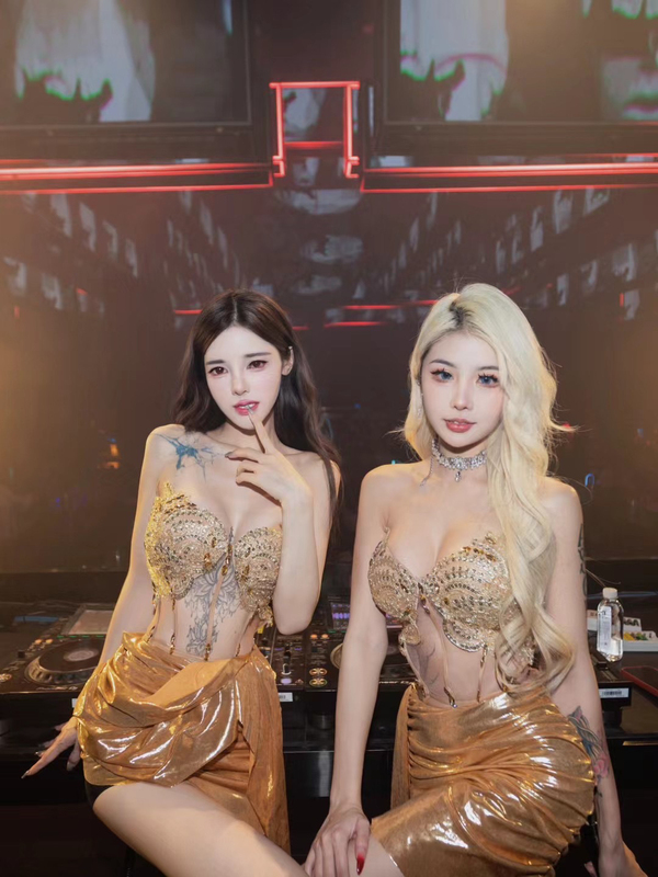 Performance Clothing Nightclub Bar Women Full Rhinestone Trailing Irregular Bodycon Slim Skirt Singer Model Runway Show