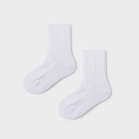 Белые гольфы, средней длины