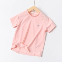 Розовая футболка с коротким рукавом