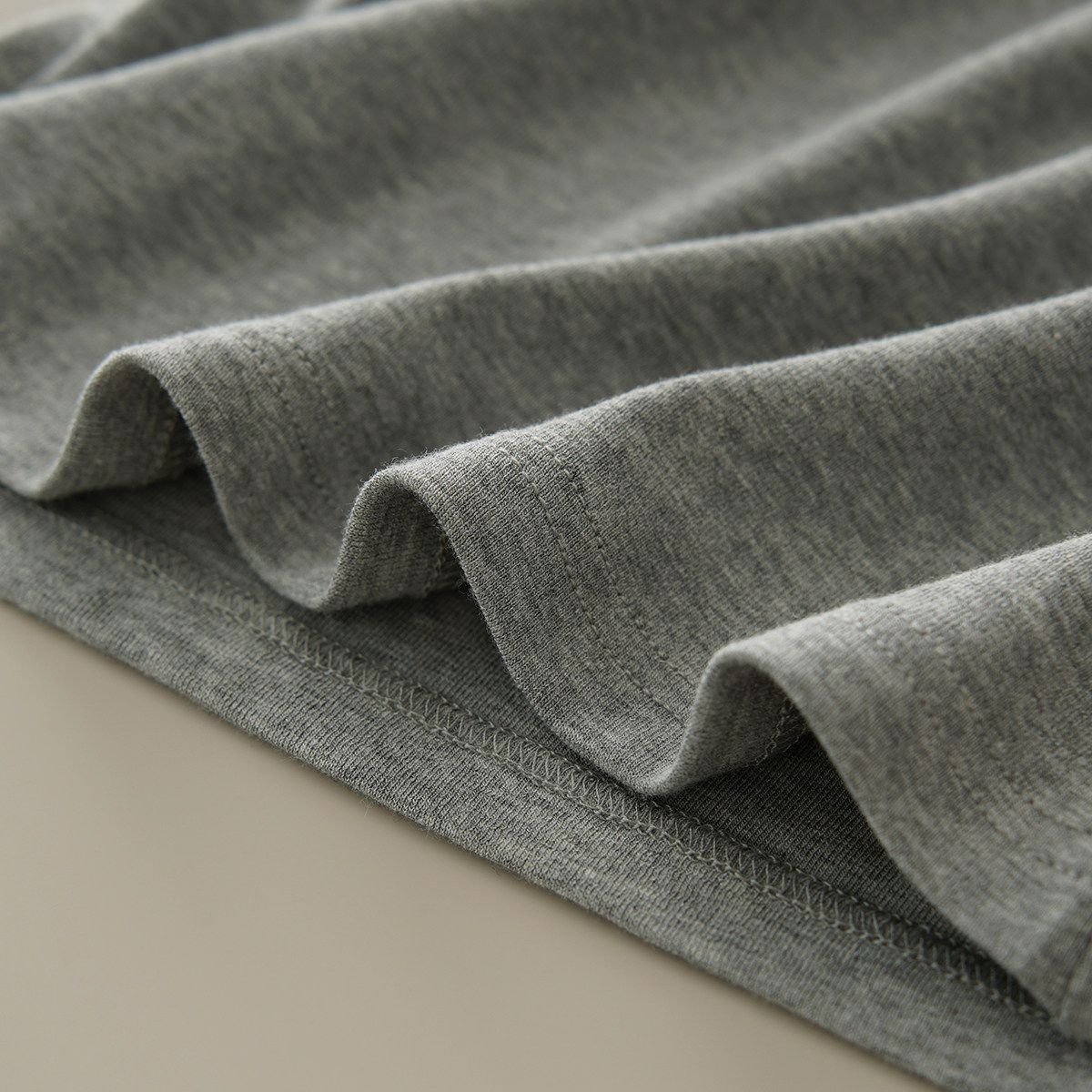 Нежный Мягкий клейкий мисс водолазка пятый из рукава свитер термостатический эластичность твердый теплый короткий рукав шаньдун Интернет магазин 