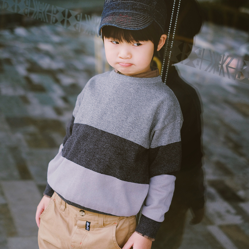 Xiaoxin and Beta - small warm masculinity classic low-key extra-large wide striped color-blocking autumn and winter children's sweater