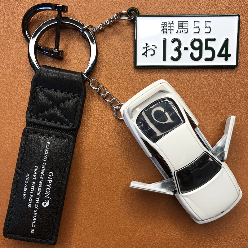 Брелок Genuine AE86 автомобильный подвесной (GIPYON), сплавной модель, подарочная коробка и гравировка