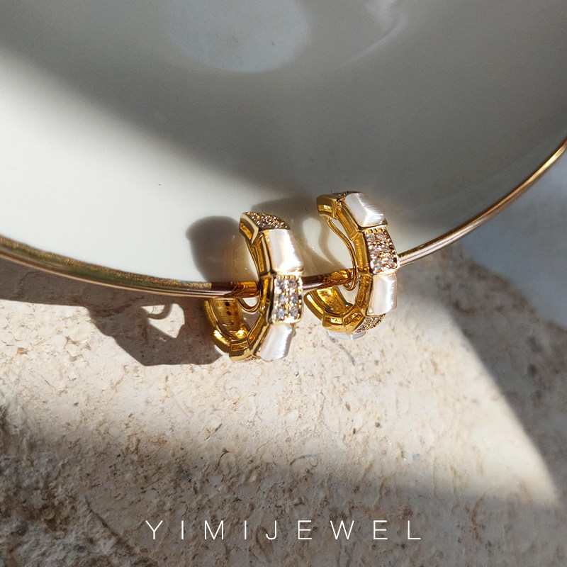 YIMIJEWEL Snake Bone Inlaid Light Luxury Ear Clips No Pierced Female Earrings Summer Earrings 2021 New Trend