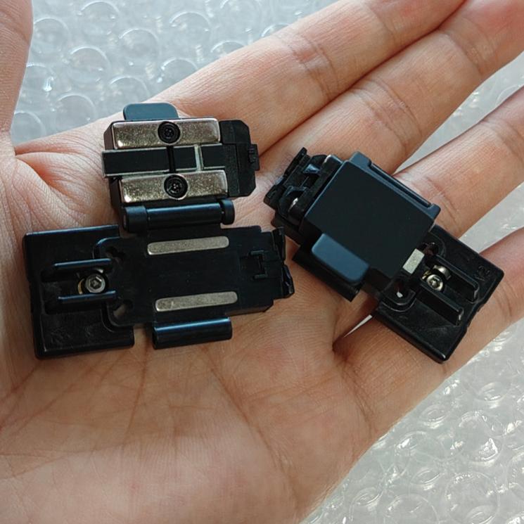 Sumitomo T-81C 400S 601C 600C 82C 81Se 601Cs Fiber Optic Fusion Splicer Three-In-One Clamp Sumitomo T-81C 400S 601C 600C 82C 81Se 601Cs Fiber Optic Fusion Splicer Three-In-One Clamp