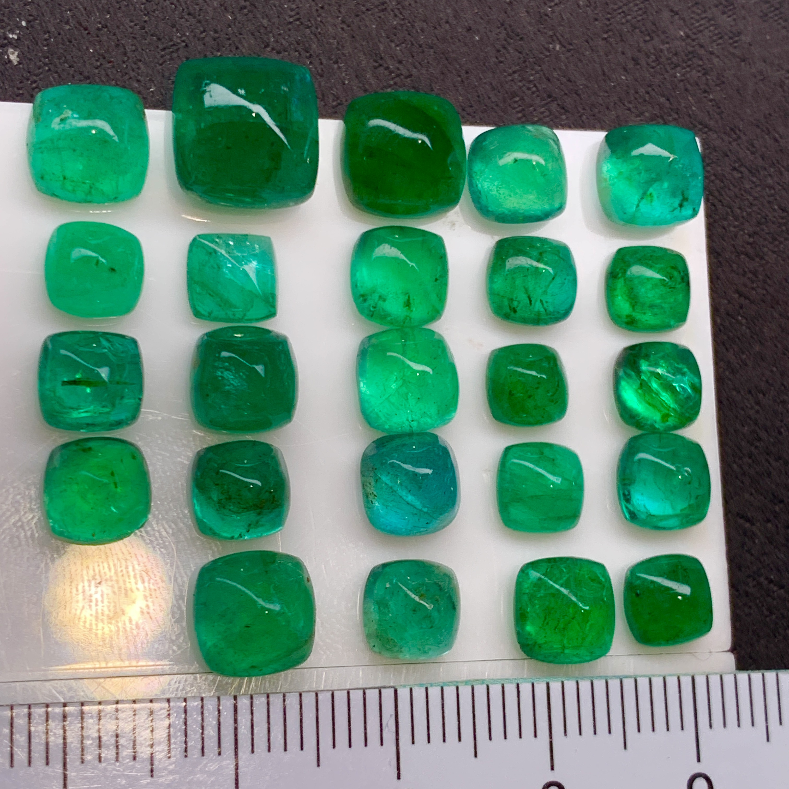 ZM817天然赞比亚祖母绿宝石💎裸石糖塔180元/克拉，打造你的专属珠宝