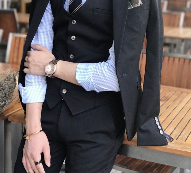 Mùa thu đông 2018 mẫu retro một nút thời trang giản dị phù hợp với áo ba lỗ nam rắn màu mỏng phù hợp với nhỏ quần dài nam