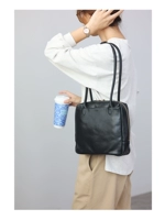 Классический черный (большая модель на одно плечо) в наличии.