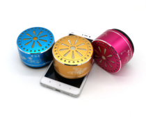 Convenient and small sound hands with sound Bluetooth heavy bass small low-tone cannons