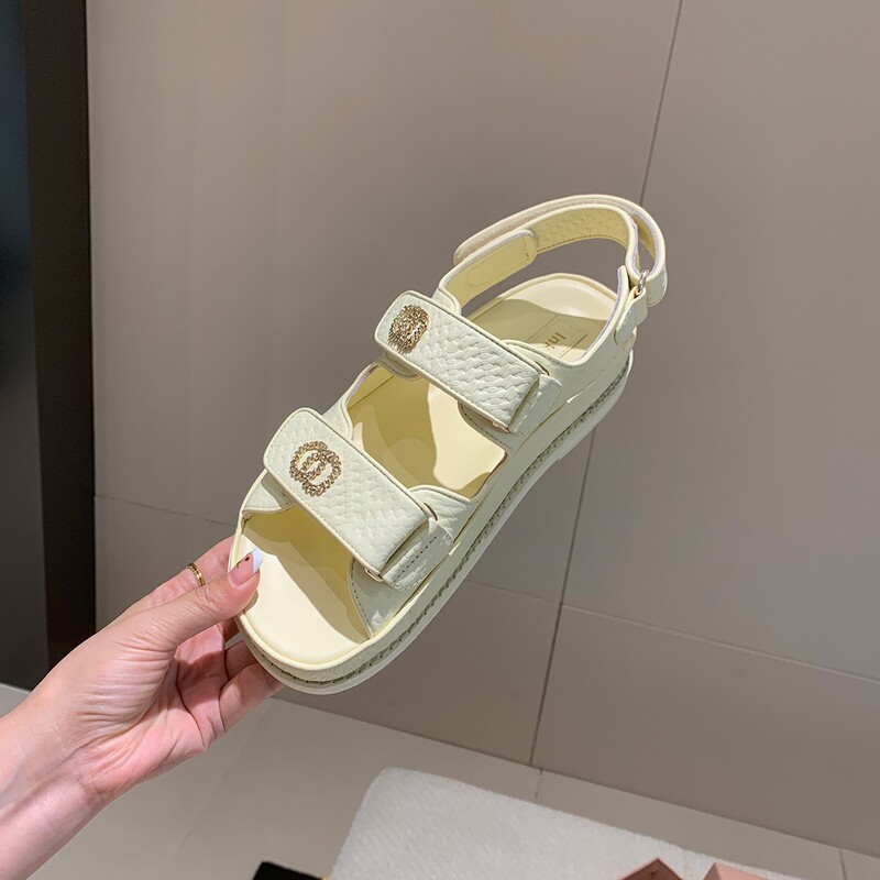 Inkingpot Peng Jie's Elegant Gold Buckle Thick-Soled Height-Increasing Versatile Casual Velcro Genuine Leather Sandals for Women, Suitable for Summer Outdoor Wear Inkingpot Peng Jie's Elegant Gold Buckle Thick-Soled Height-Increasing Versatile Casual Velcro Genuine Leather Sandals for Women, Suitable for Summer Outdoor Wear