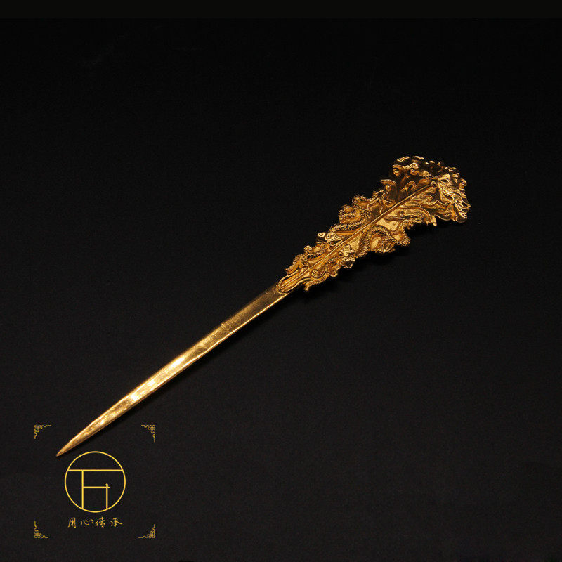 Ancient Method Handmade Chisel Engraving Silver Gilded Ancient Method Handmade Chisel Engraving of gold Tiger Hairpin Subhead Decorated with Han Costume Jewellery