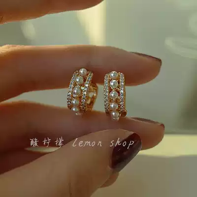Korean advanced design sense White lovers retro Pearl earrings female temperament atmospheric earrings