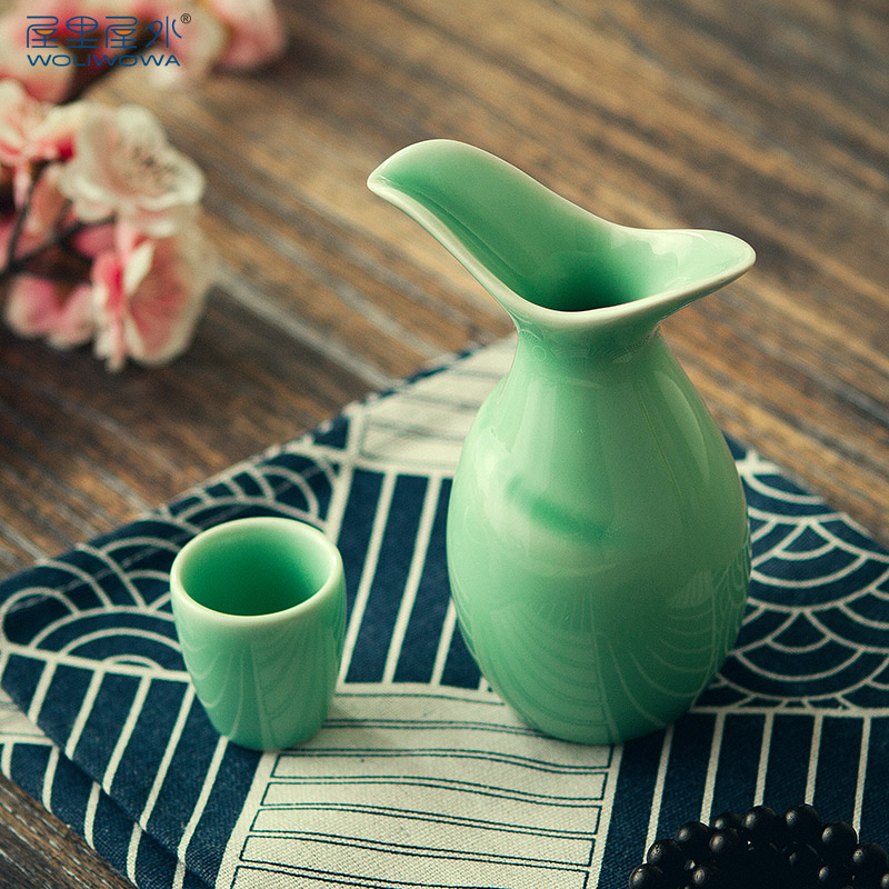 Creative Chinese liquor bottles wine suits for qingyun archaize celadon glass ceramics hip home drinking a cup of yellow rice wine