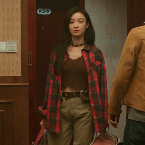 Красная рубашка, куртка, лонгслив