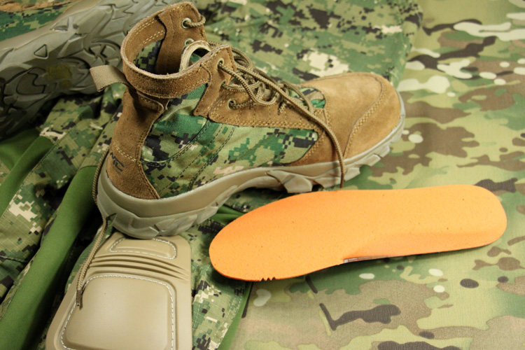Bottes militaires pour homme - choc - Ref 1396922 Image 28