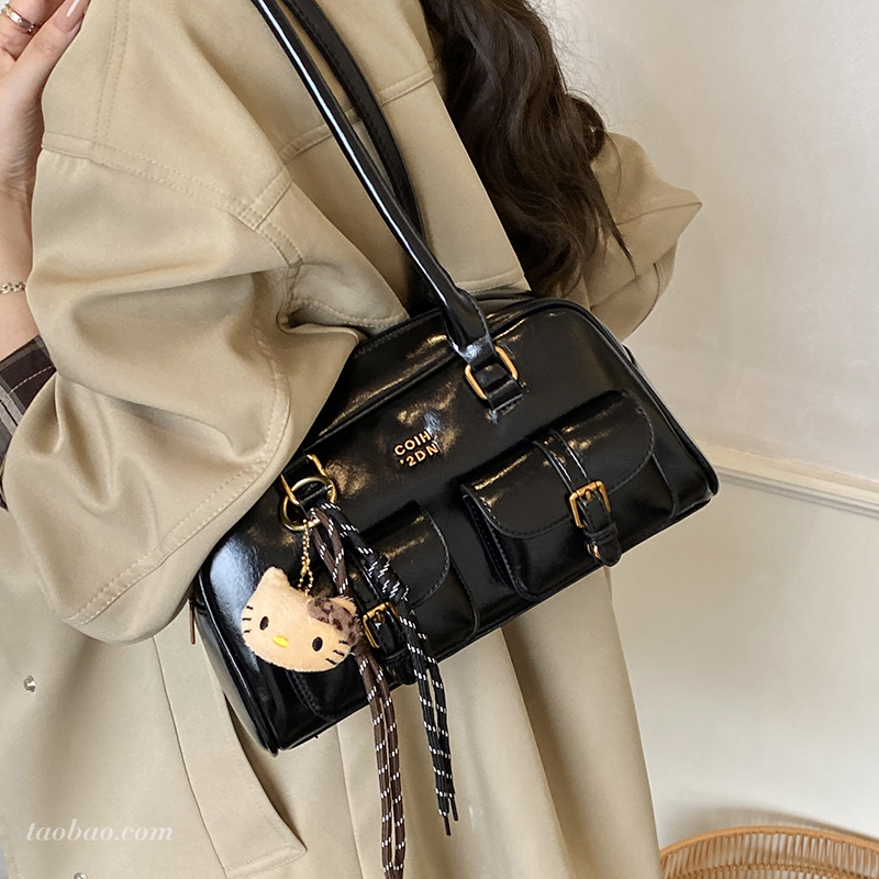 High-End Oil Leather Vintage Bag 2026 New Fashion Commuter Shoulder Underarm Bag Women's Handbag Boston Bag