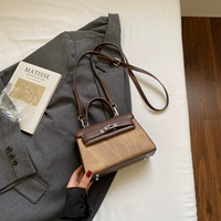 Коричневая подвеска