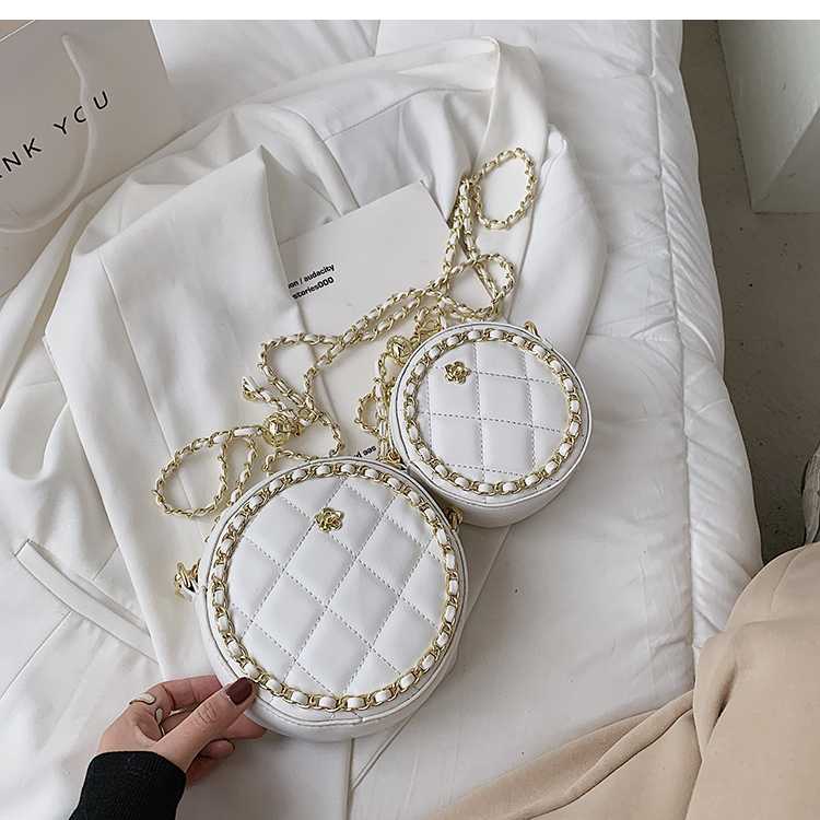 Fashion Pearl Chain Small Round Bag display picture 5