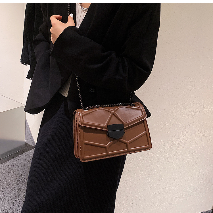 Popular Rhombic Chain Bag 2021 New Bag Autumn Messenger Bag Texture One-shoulder Small Square Bag display picture 12