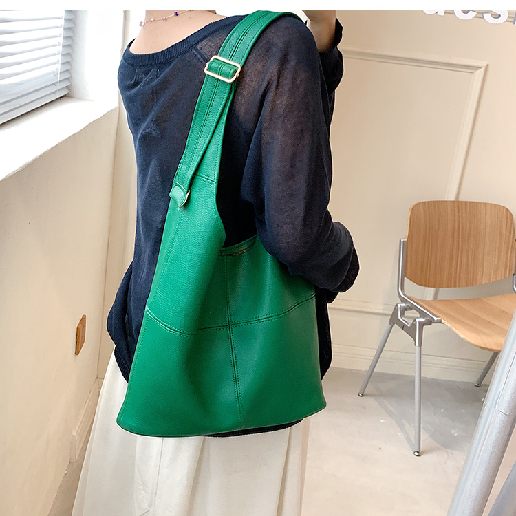 Simple Large-capacity Solid Color Shoulder Bag Wholesale Nihaojewelry display picture 12