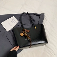 Черная подвеска