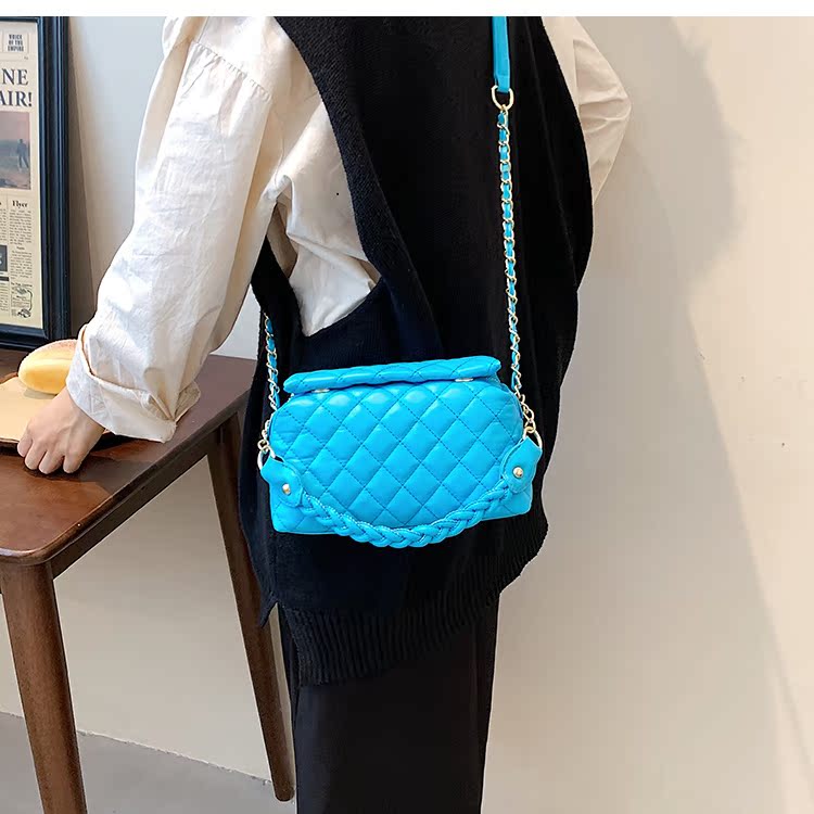 Lingge Embroidery Thread Fashion Chain Messenger Bag Wholesale Nihaojewelry display picture 12