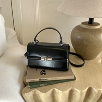 Черная подвеска