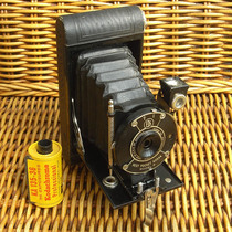 Century-old KODAK --- Vest Pocket-Modèle B