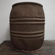 Red Collection of Anti-Japanese War Revolutionary Old Objects Iron Bucket Large Original Product Fidelity Suitable for Patriotic Education Display