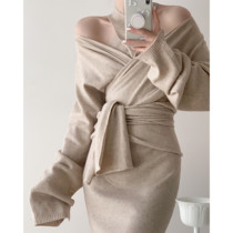  (8 25 00: 00 15% off on new and new products)Rice Variegated Black Cross Halter neck knitted sundress