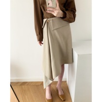 The light dance of the ICTS skirt corner is flying rich in three-dimensional visual sense irregular hanging khaki skirt